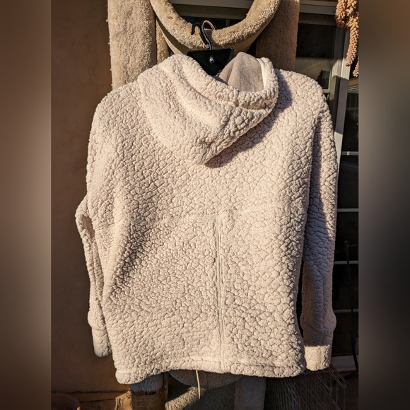 Prana Hooded Fleece - Picture 2 of 13